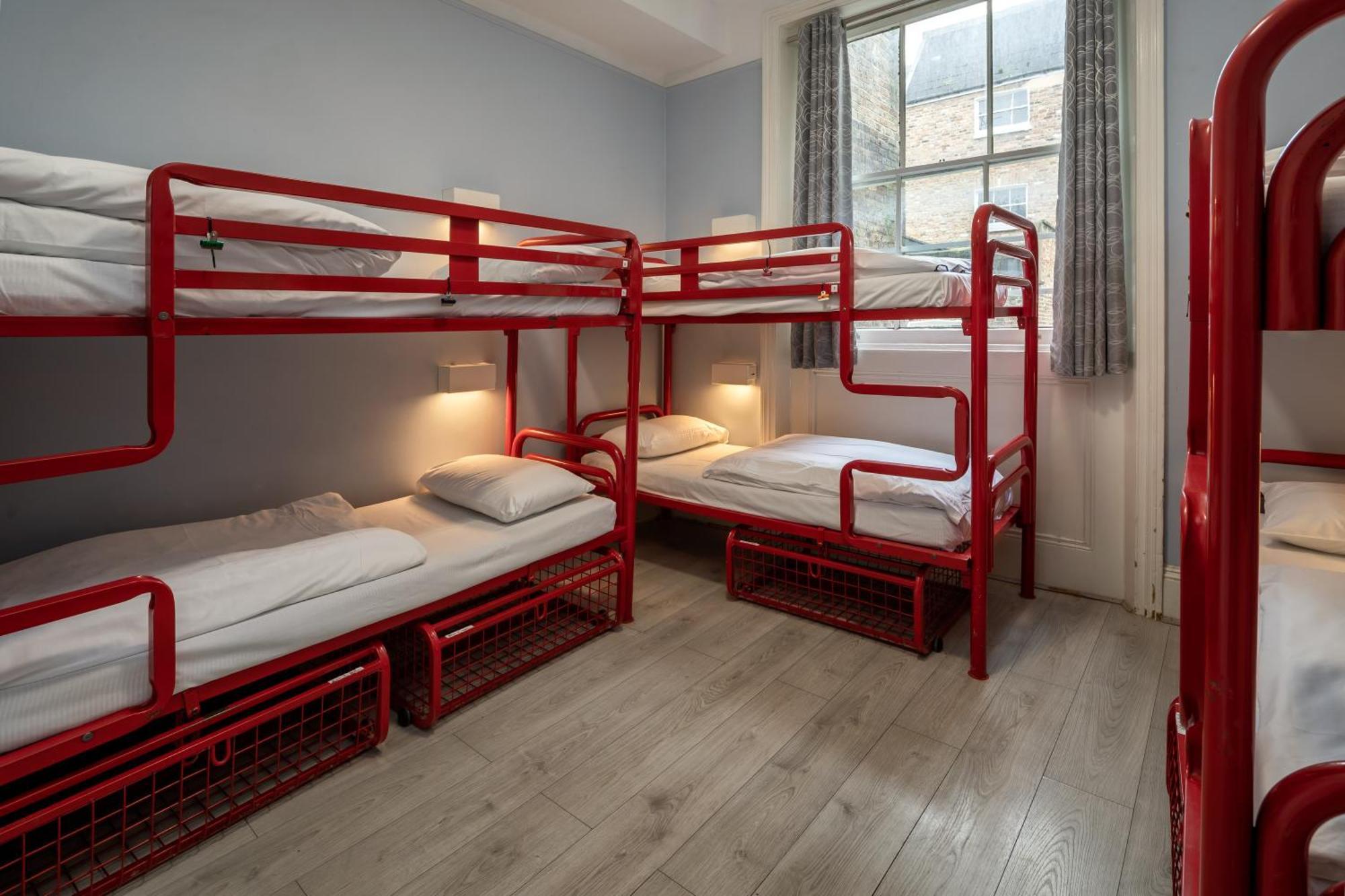 Astor Kensington Hostel ลอนดอน ภายนอก รูปภาพ